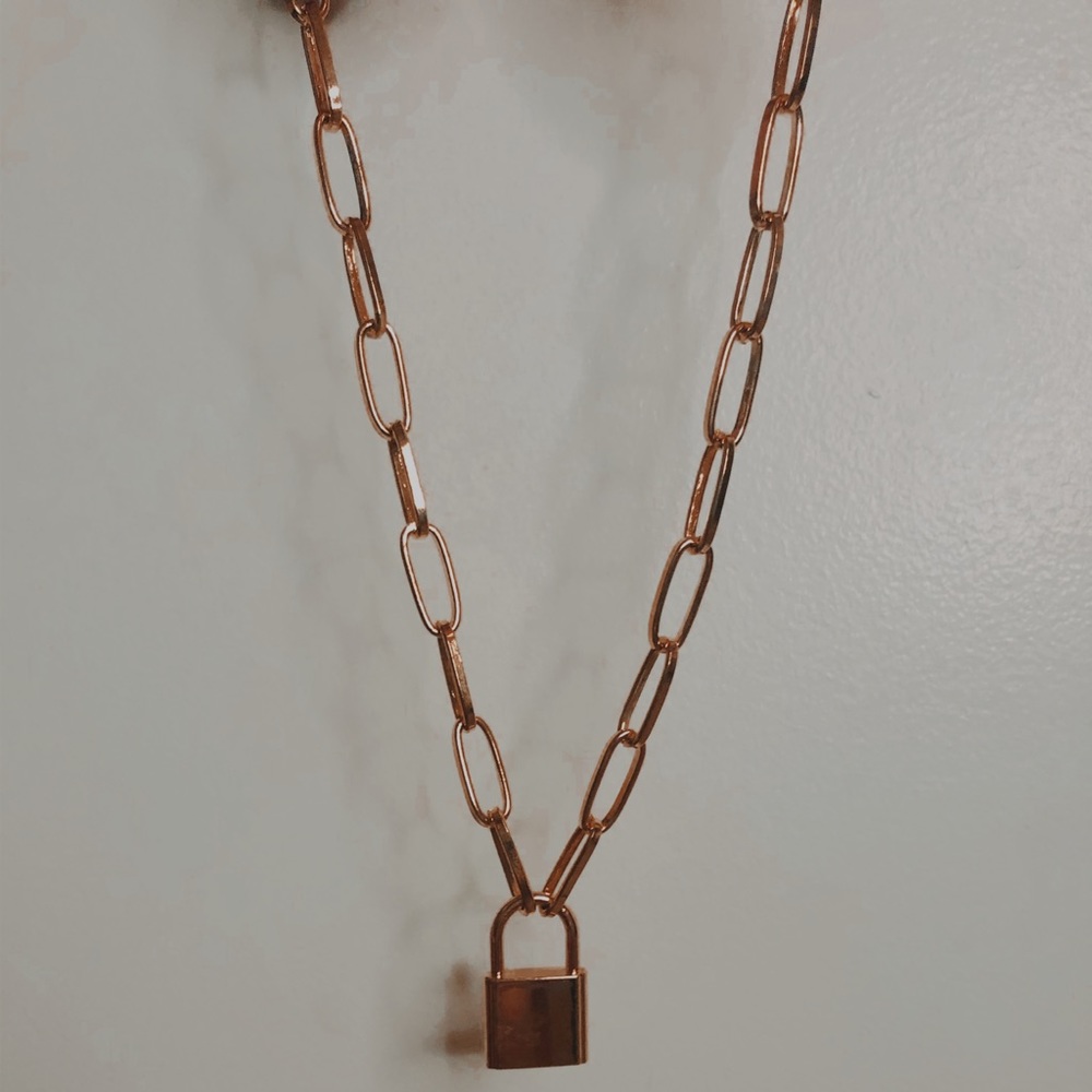 Lock Chain Necklace 🔒 - Picture 2 of 3